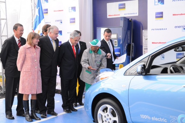 Primera abastecedora de energía para autos eléctricos se inaugura en Chile