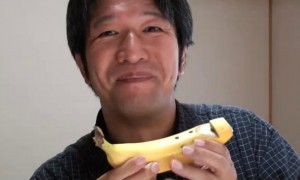 Hombre japonés que usa los vegetales como instrumentos musicales [Incluye Video]