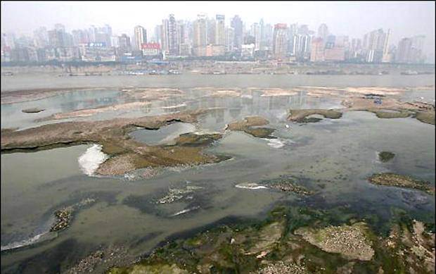 Contaminación industrial intoxica a 49 menores en Shangai