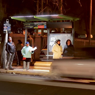 Chile: Paraderos de Transantiago se iluminarán mediante energía solar